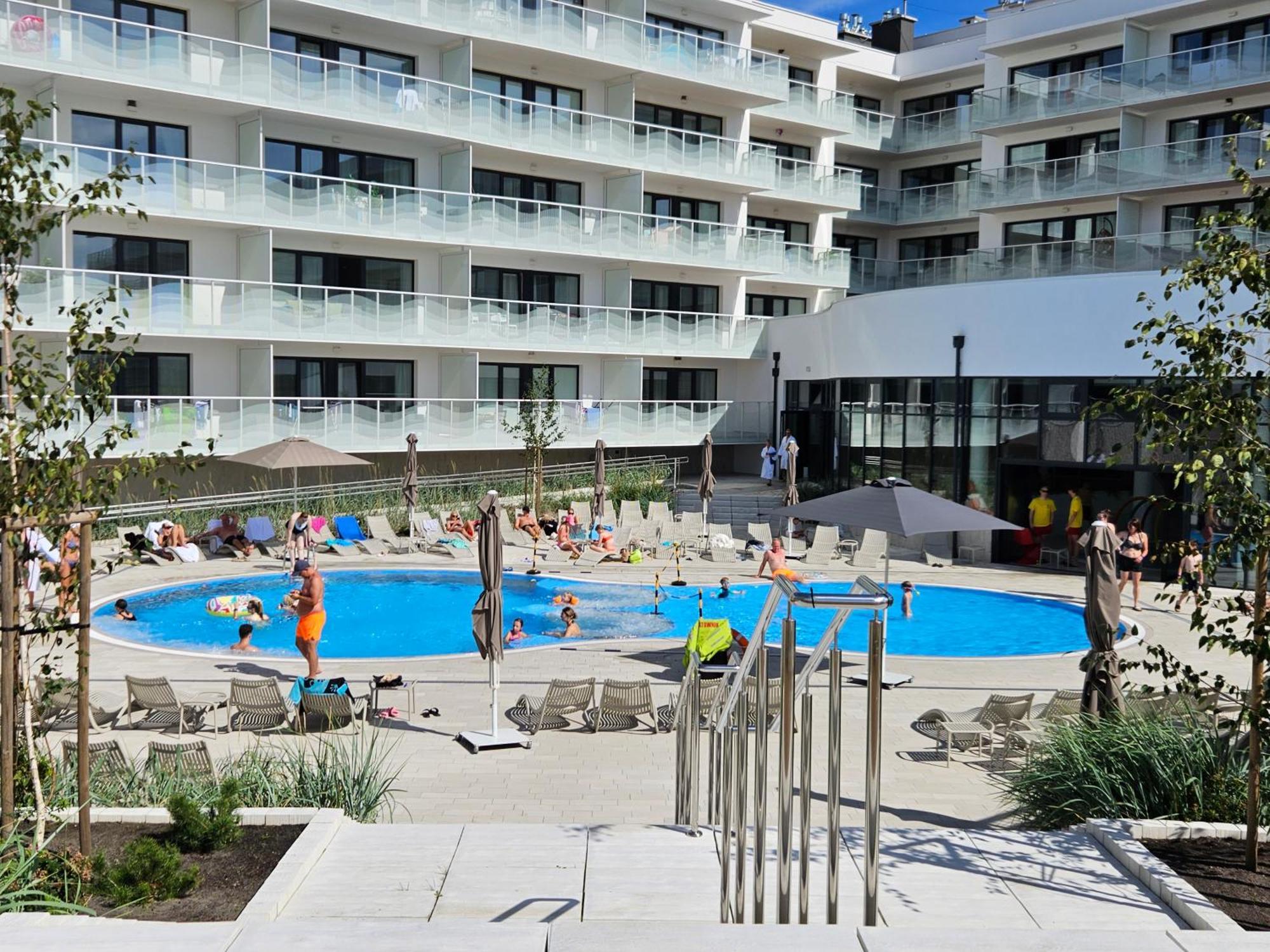 Polanki Aqua Apartment Колобжег Екстериор снимка